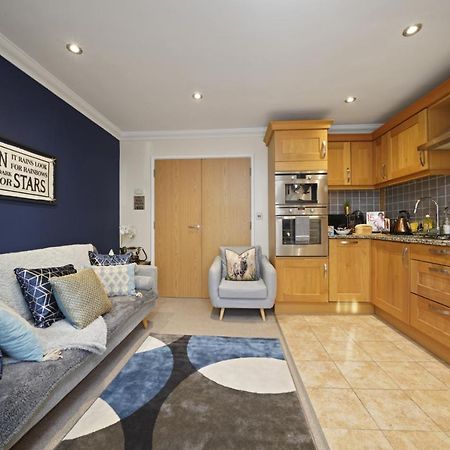 Super Funky Spire View Cottage - Free Gated Parking - Ultra Wifi Canterbury Dış mekan fotoğraf