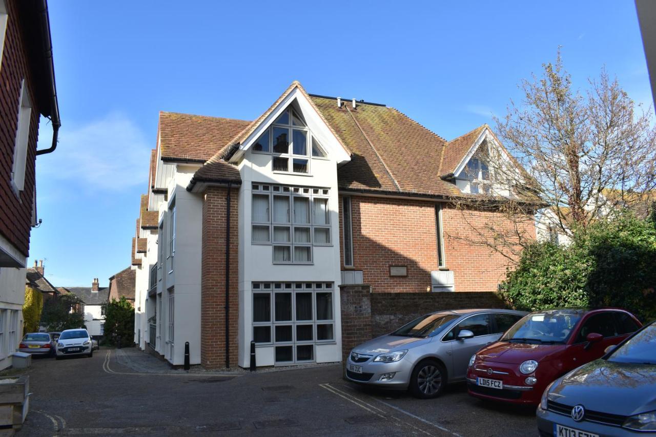Super Funky Spire View Cottage - Free Gated Parking - Ultra Wifi Canterbury Dış mekan fotoğraf